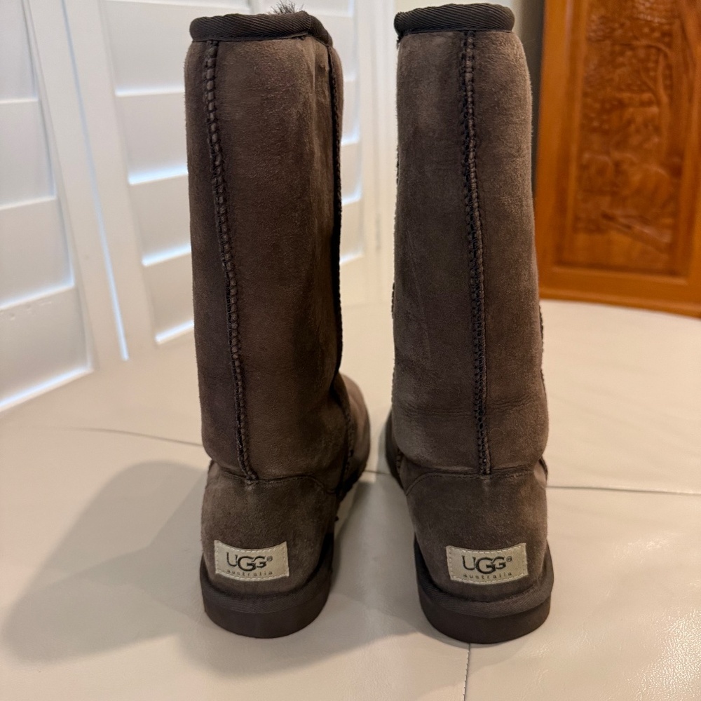 UGG Women's Classic Tall Boots in Chocolate, Size 6 - Picture 2 of 7